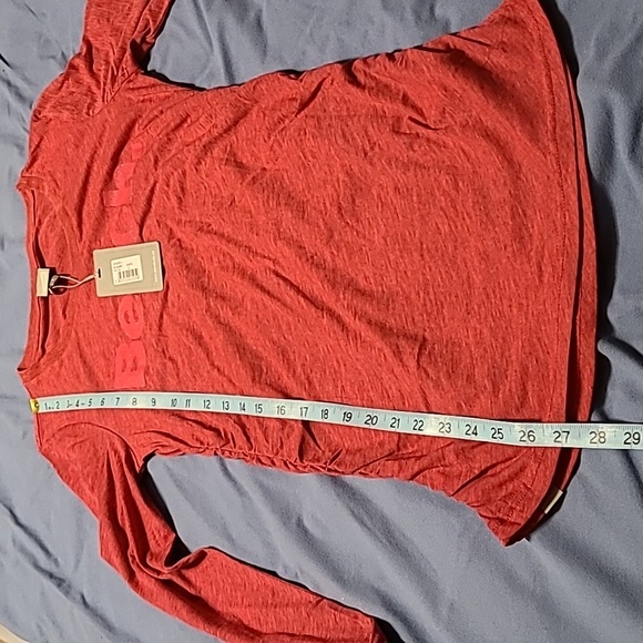 Bench Women's small long sleeve t-shirt with ruched sides, logo, NWT - Picture 8 of 10